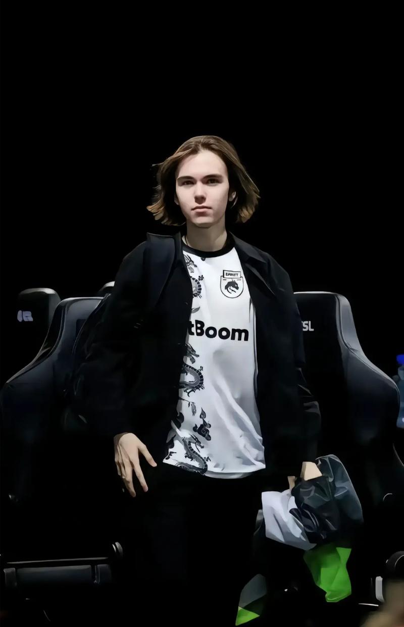 JW 在过去两年中赢得了他的第一个 lan 奖杯