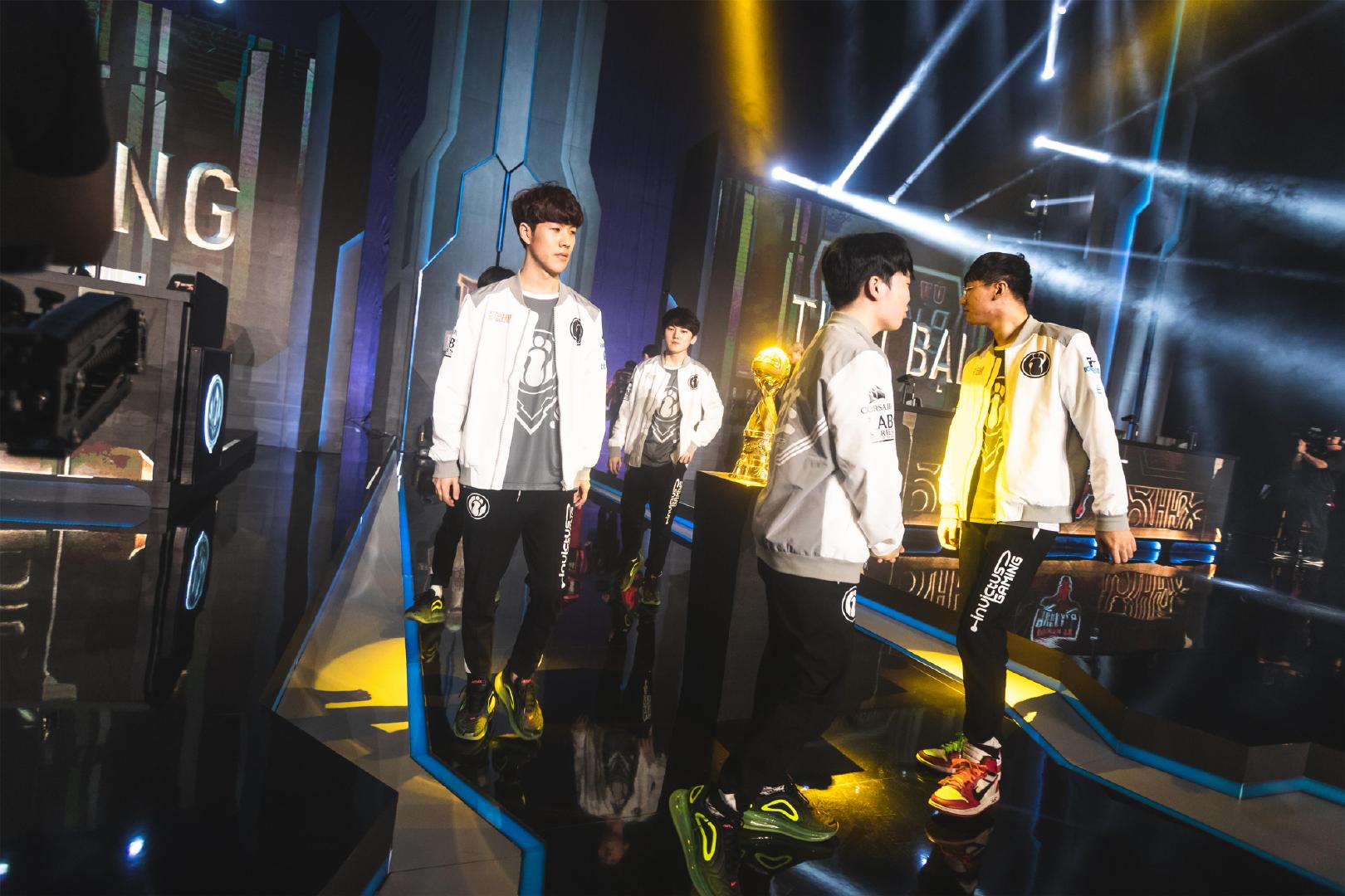 LPL夏季赛W1D5：WE交手LGD，EDG携新中辅挑战JDG