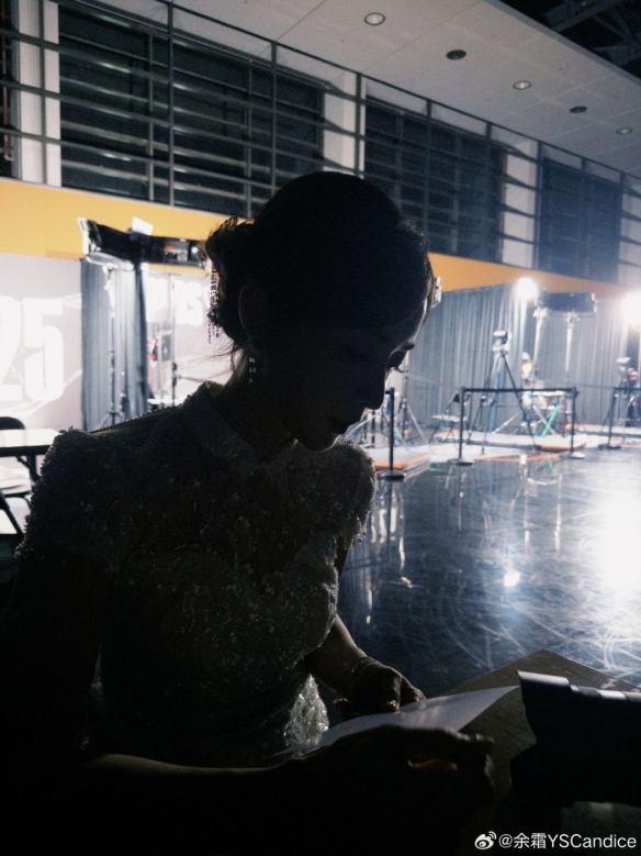 ZETA DIVISION 将与主播 Laz 举办首次单独粉丝见面会；